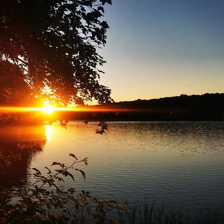 Domek Nad Jeziorem Łąck Exteriér fotografie