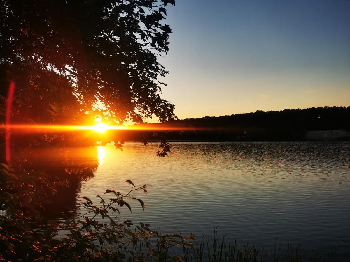 Domek Nad Jeziorem Łąck Exteriér fotografie